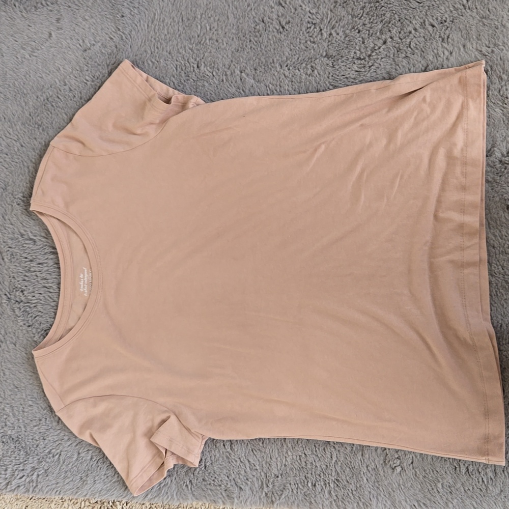 Banana Republic, Large- nude pink t shirt, brand new